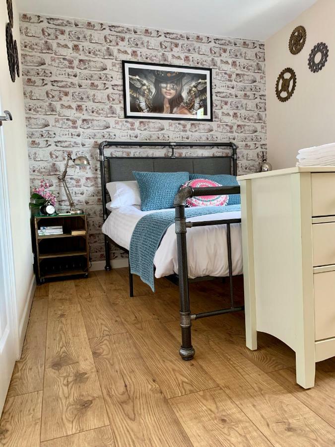 Pristine Apartment In The Centre Of Glastonbury Exteriér fotografie